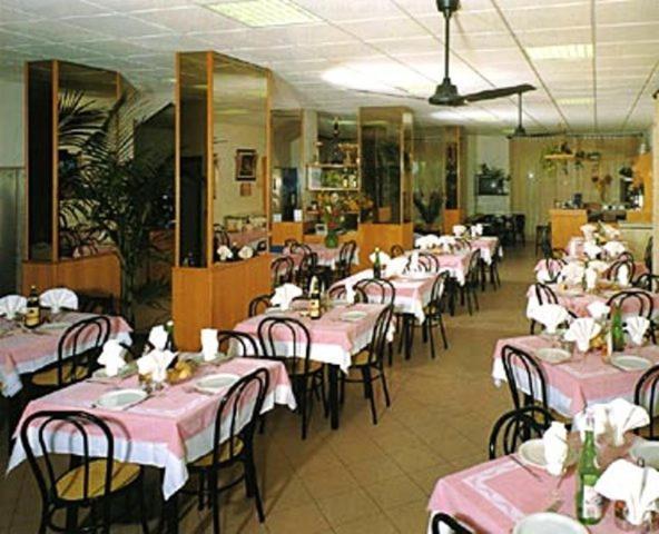 Hotel Peonia ريميني المظهر الخارجي الصورة