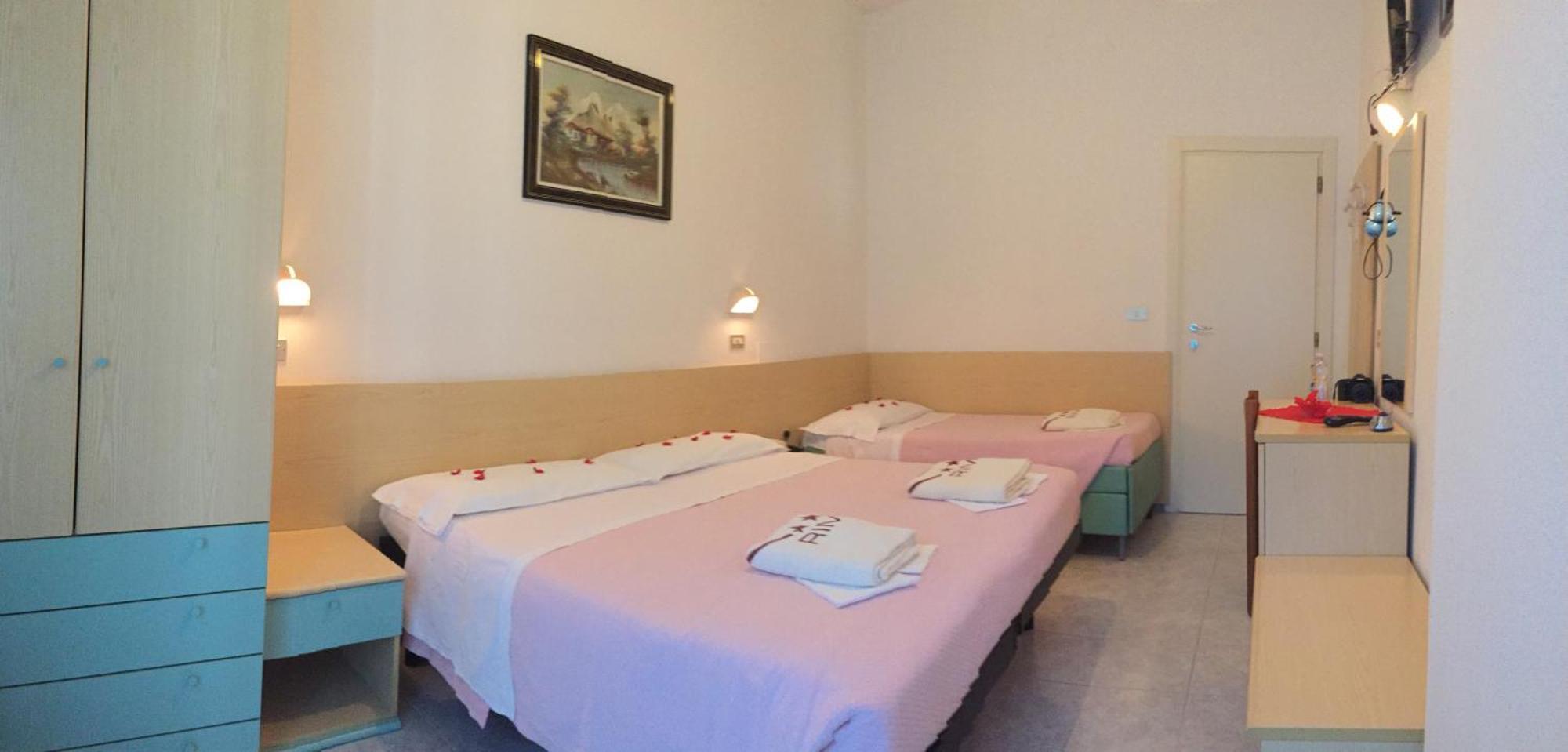 Hotel Peonia ريميني الغرفة الصورة