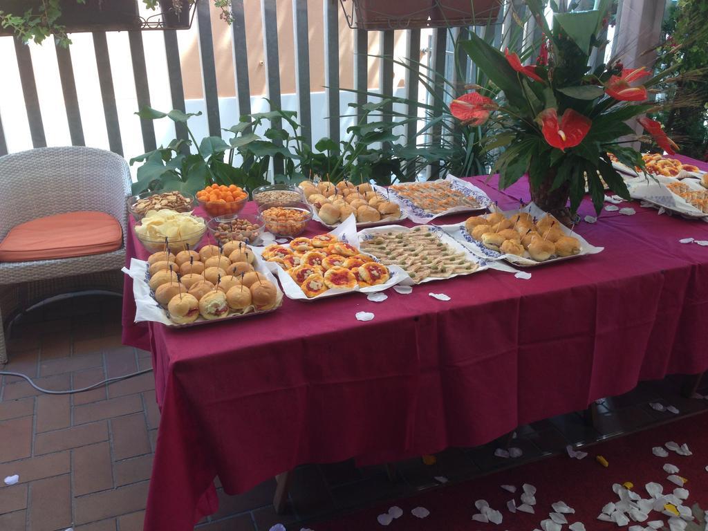Hotel Peonia ريميني المظهر الخارجي الصورة